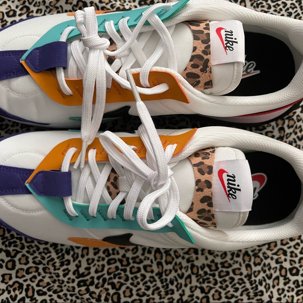 W. Air Max PRE-Day-SE Sneakers.💯% Brand new and authentic. W-12 M-10.5